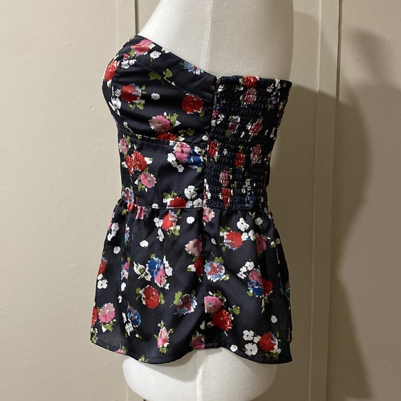 NWOT American Eagle Outfitters Navy Blue Floral Strapless Peplum Top, Size Small - Picture 4 of 8
